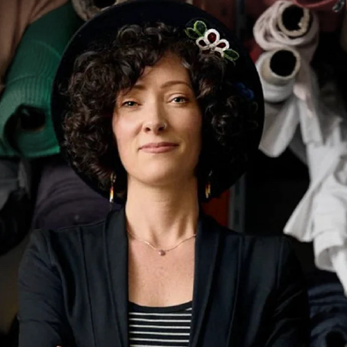 Anne Mulaire headshot